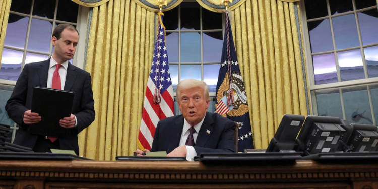 Trump Set To Deport Dozen Of Iranians Under Rare U.s.-Iran Agreement Trump To Deport Dozens Of Iranians Amid Rights Concerns