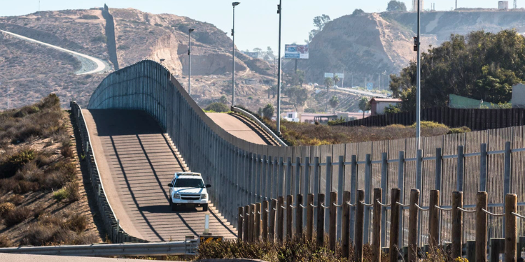 Trump Pledges U.s Air Strikes On Mexican Cartels