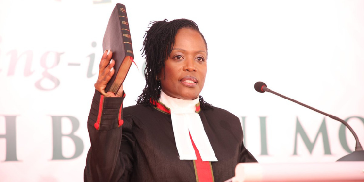 Winfridah Mokaya Boyani Taking Oath Of Office As The New Chief Registrar Of The Judiciary At The Supreme Court, Nairobi. Photo/ Judiciary Of Kenya X