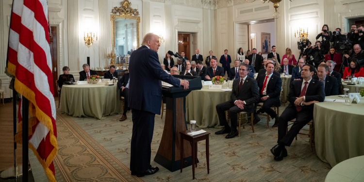 Gop Governor And Staunch Trump Ally Speaks After Ejection From Restaurant Governor Sarah Huckabee Sanders Ejected From Arkansas Restaurant