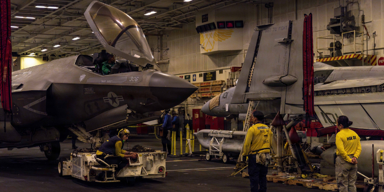 Us Navy Denies Claims That Injured Sailor Was Hit By The Iranian Military Pentagon Readies Kamikaze Drone Force If Trump Orders Iran Strikes