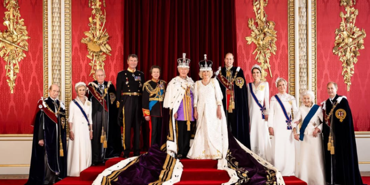 An Official Portrait Of The Royal Family Members. Photo-Hugo Burnand [Royal Family]