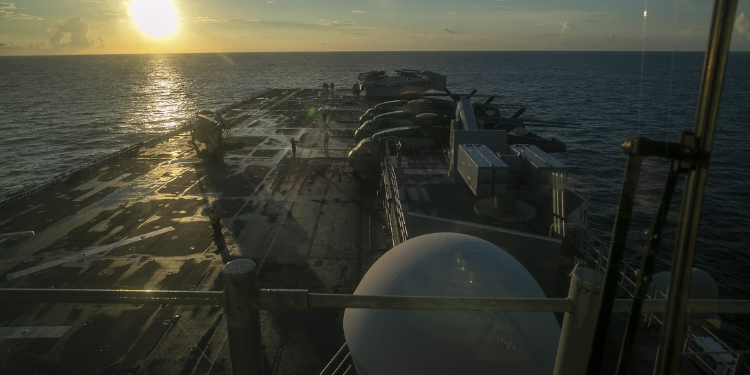 Pentagon Prepares Weeks-Long Iran Operation, Trump Undecided