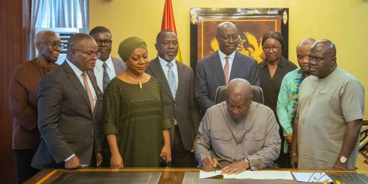 Ghana School Of Law'S Monopoly To Train Lawyers Ends Mahama Emphasized That Opening The Training Opportunities To Other Institutions Will Ensure That Ghana Maintains High Standards For Lawyers.