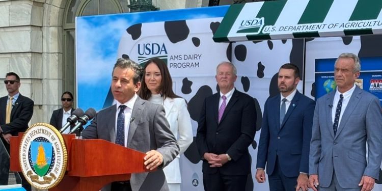 Marty Makary At A Past Presser.