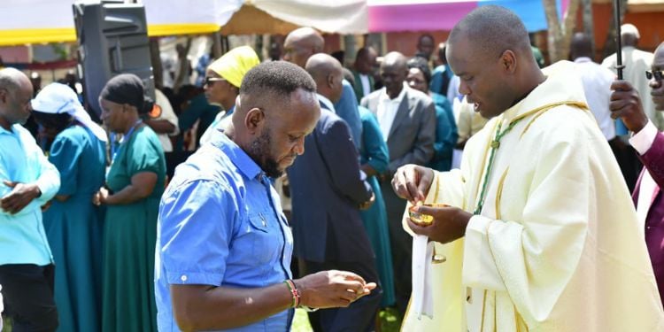Governor Natembeya Halts Convoy To Save Victims After Grisly Kitale–Eldoret Highway Accident Natembeya Steps In After Tragic Maili Saba Road Crash, Rushes Victims To Hospital