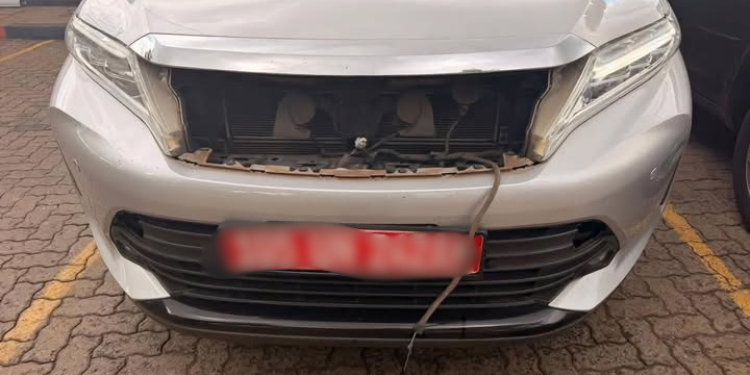 Thugs Attack And Strip Alleged Un Official’s Car In Nairobi Traffic
