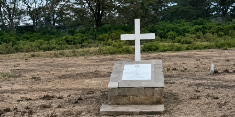Truth Behind The Roadside 'Grave' Along The Nakuru-Nairobi Highway