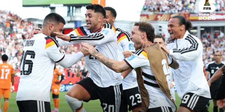 Germany Players After Qualifying For The Round Of 32