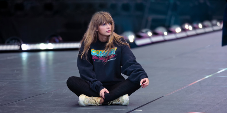 No Bridesmaids Or Groomsmen: How Taylor Swift And Travis Kelce'S Wedding Unfolded At Madison Square Garden Taylor Swift.