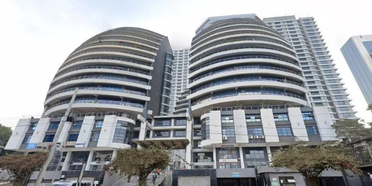 Mirage Towers: Rental Prices, Facilities and Story Behind Unique Sail-Inspired Design
