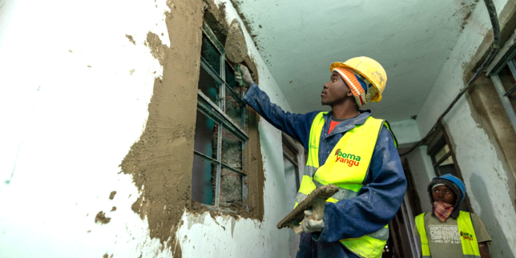 Blue Valley Housing Project Rises As Young Professionals Gain Hands-On Experience 