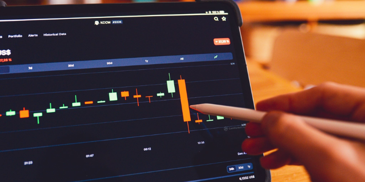 How Kenyan Traders Can Spot A Platform Worth Taking Seriously Kenyan Trader Reviewing Online Market Charts Before Choosing A Mobile Trading Platform.