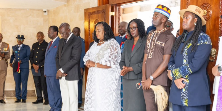 President William Ruto, Mama Ida Odinga, Winnie Odinga And Raila Odinga Junior During The Formal Opening And Handover Of Raila Odinga’s Mausoleum At Kang’o Ka Jaramogi. Photo/Raila Odinga Junior