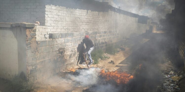 Anti-Migrant Attacks Akin To Apartheid Actions: S.african Leader Residents Of Diepsloot, A Township Of Johannesburg, Burned Tyres In A Protest Last Wednesday Against Rising Crime | Afp