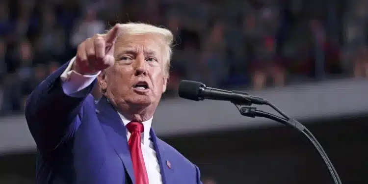 Sexist Former American   President Donald Trump.  
Photo: Nbc News