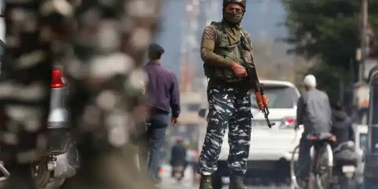 Indian Security Officer Manning The Street In Srinagar.
Photo: Courtesy