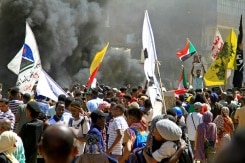Sudan Security Forces Fire Tear Gas At Pro-Democracy Protesters