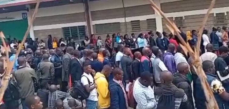 Graduates Applied For Cleaning Jobs Advertised By Nairobi County. Https://T.co/Hfrunmlzte