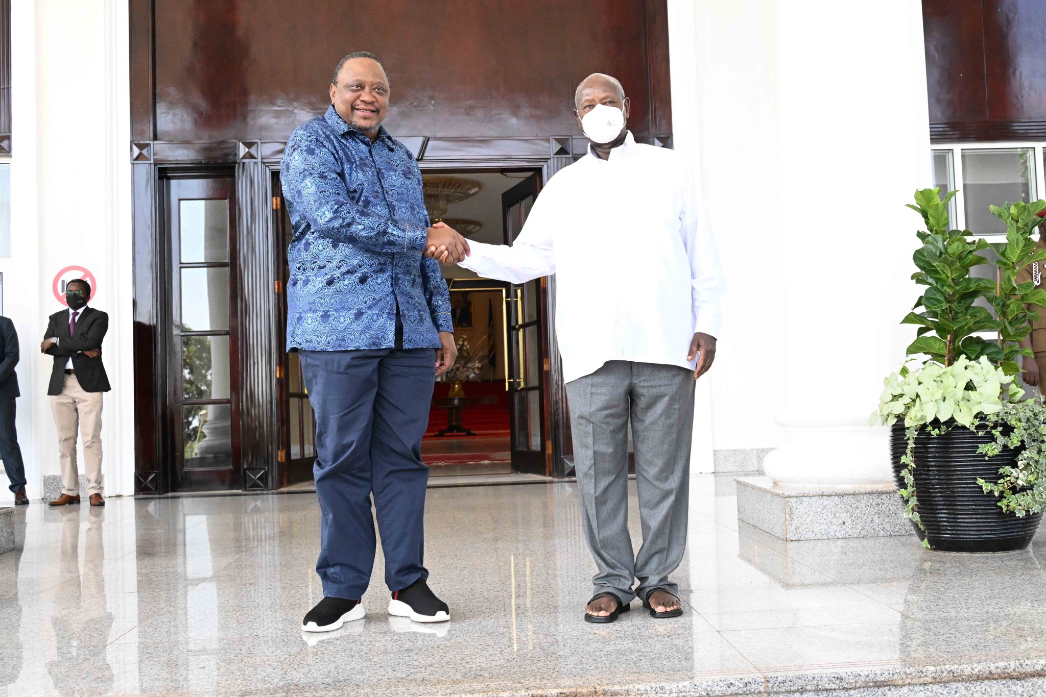Ruto Holds Closed-Door Meeting With Museveni Ruto Visited Museveni A Week After Uhuru Visited Uganda.