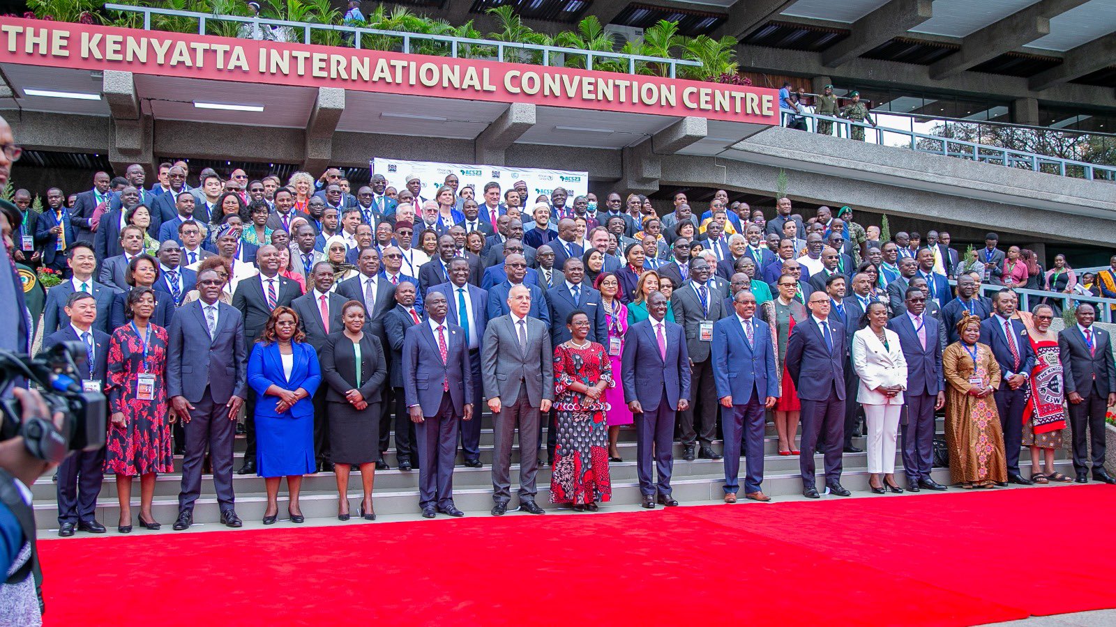 President Ruto Said Kenya Plans To Expand Its National Grid From 3 Giga Watts To 100 Giga Watts By 2040