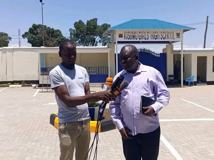Nyanza Regional Director Of Education Nelson Sifuna Addresses Journalists At Kisumu Girls High School On September 17, 2023.