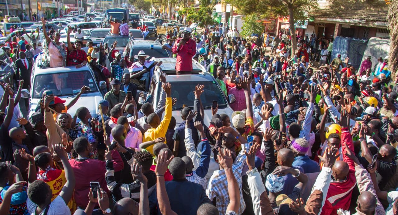 Drama As Police Block Raila Odinga'S Motorcade In Narok
