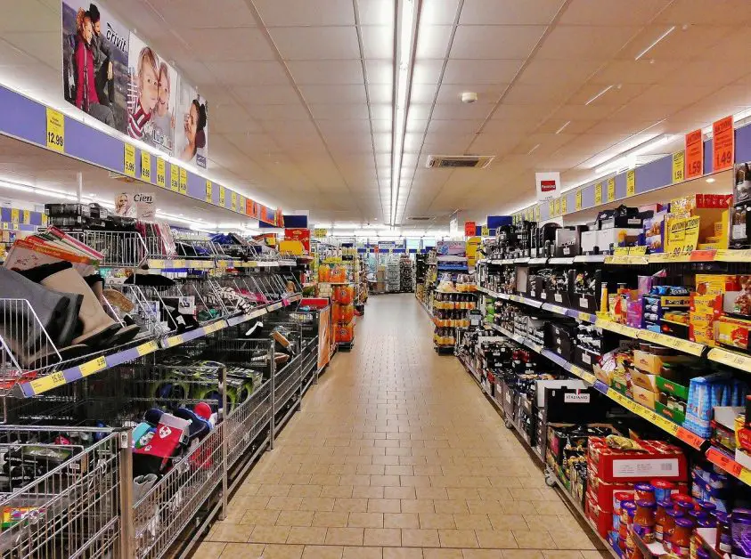 8 Tips To Avoid Overspending During Festive Season