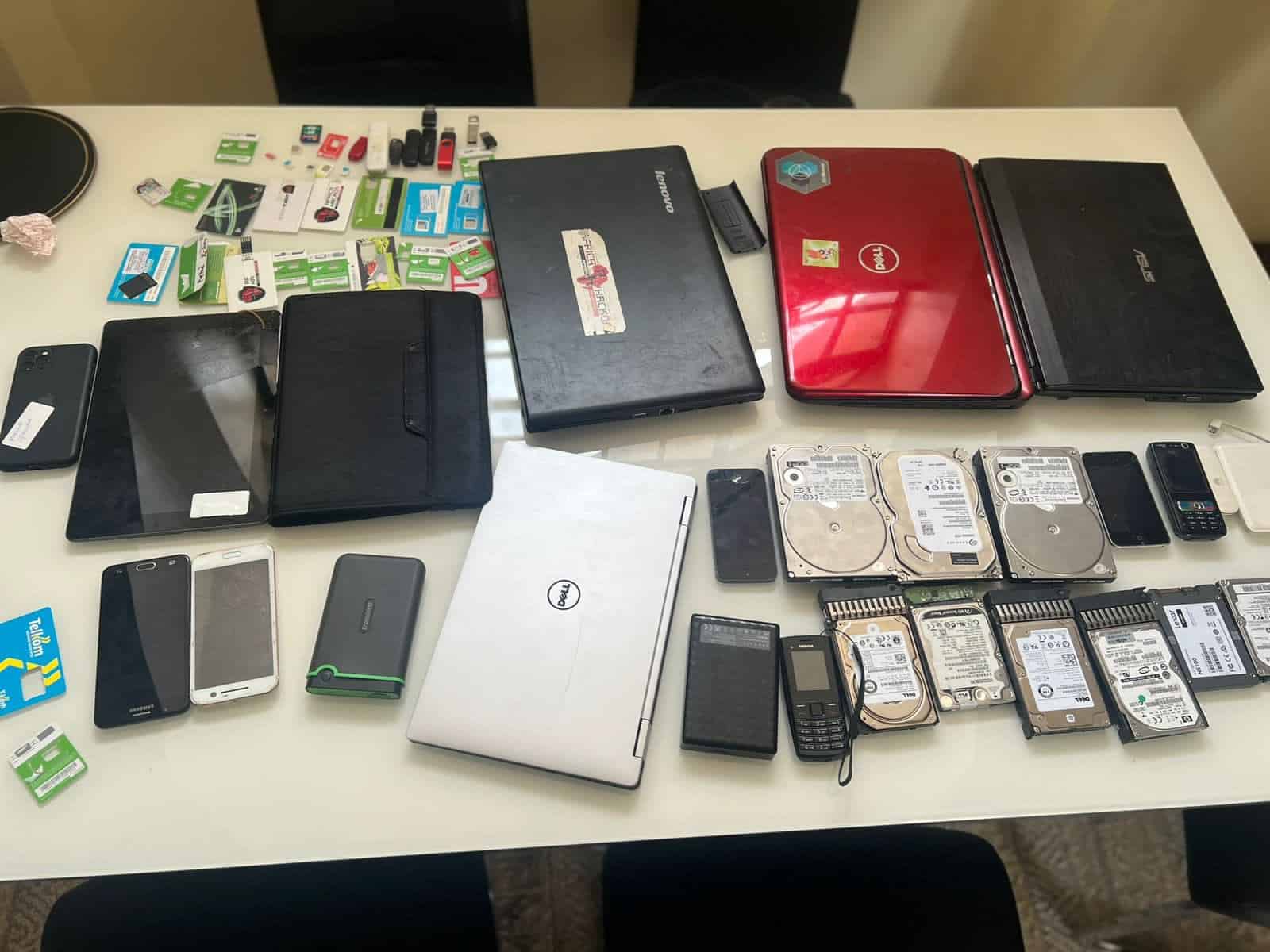 Dci Arrests 11 Mobile Phone Syndicates