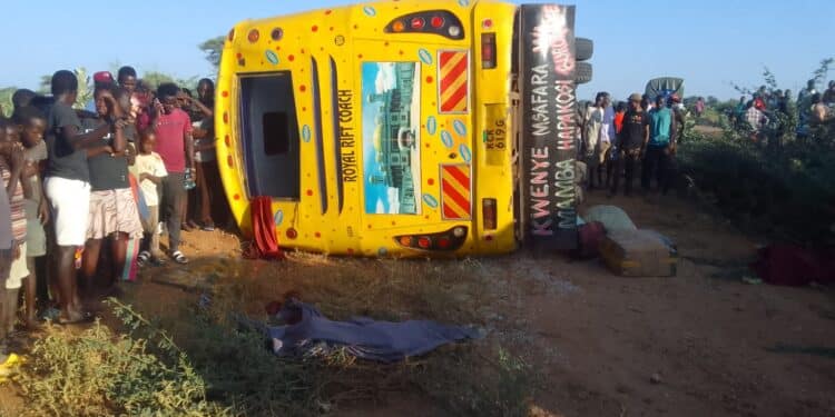 Mash Poa Bus, Trailer Collide On Mombasa - Nairobi Highway
