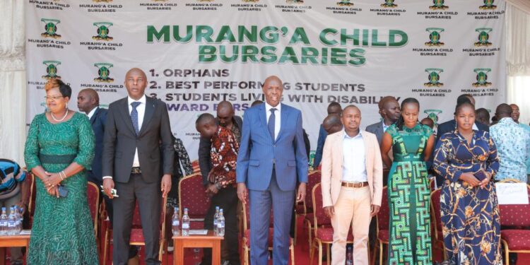 A Photo Of Murang'A Governor, Irungu Kang'Ata, Education Cs Exzekiel Machigu With Other County Officiaals During The Awarding Of Bursaries In Murang'A.