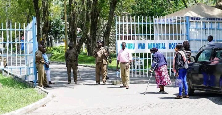 Drama As Kanjos Break Into Hospital, Chase Away Staff &Amp; Patients A Photo Showing Nakuru County Kanjos Manning The War Memorial Hospital.