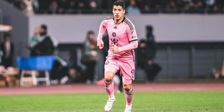 Luis Suarez Scored A Double Hat-Trick With Ajax