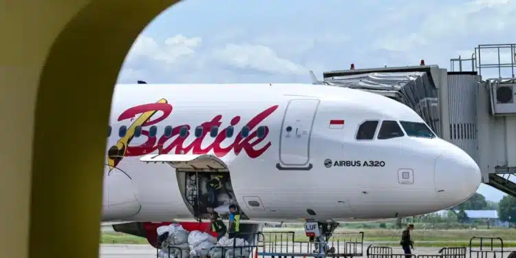 Revealed: How Pilots Fell Asleep Mid-Flight With 153 Passengers On Board A Batik Air Passenger Plane With Pilots At Sultan Iskandar Muda International Airport In Indonesia In 2022.