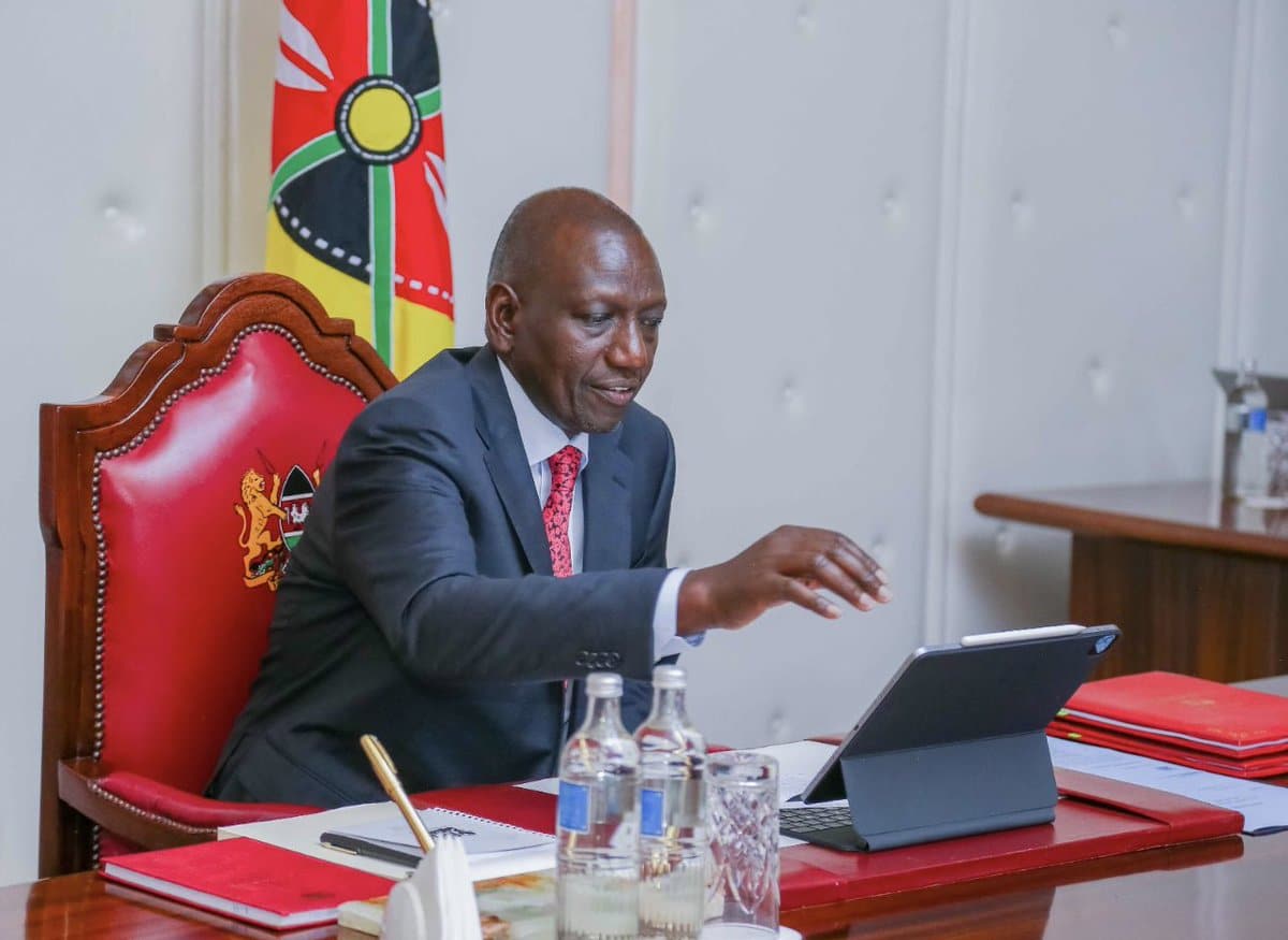 Ruto Honors 4 Css With Presidential Awards