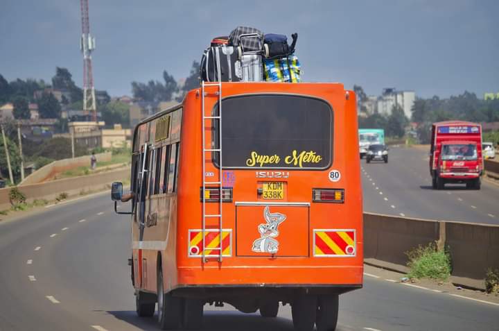 Super Metro Drivers Arrested For Breaking Traffic Rules