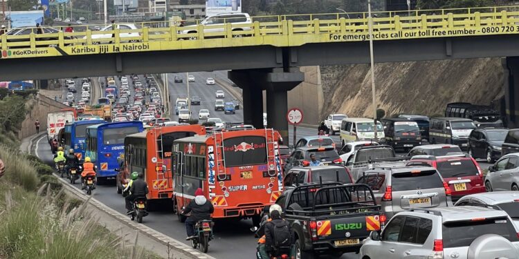 Super Metro Drivers Arrested For Breaking Traffic Rules