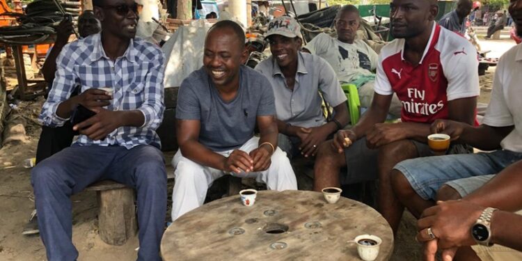 Uproar As Video Captures Kahawa Hawkers Using Bare Hands To Stir Coffee Reactions After Video Captures Kahawa Cooks Using Hands