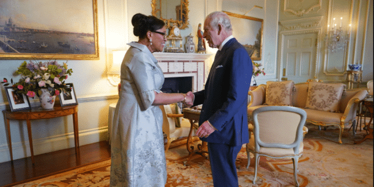 Announcing The Death Of Royal Family Member.