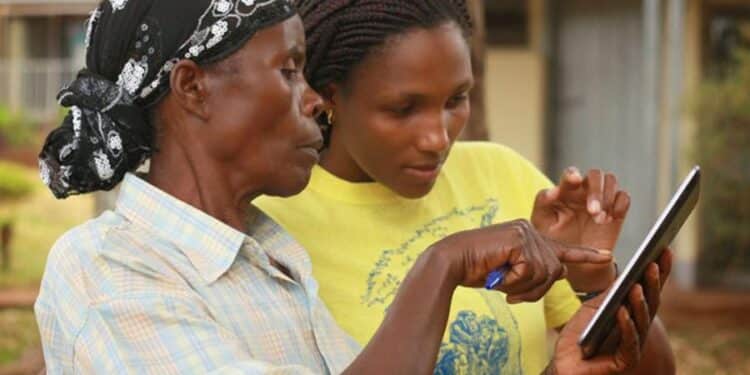 10 Things That Are Keeping Women Busy On Their Smartphones 10 Things That Are Keeping Women Busy On Their Smartphones