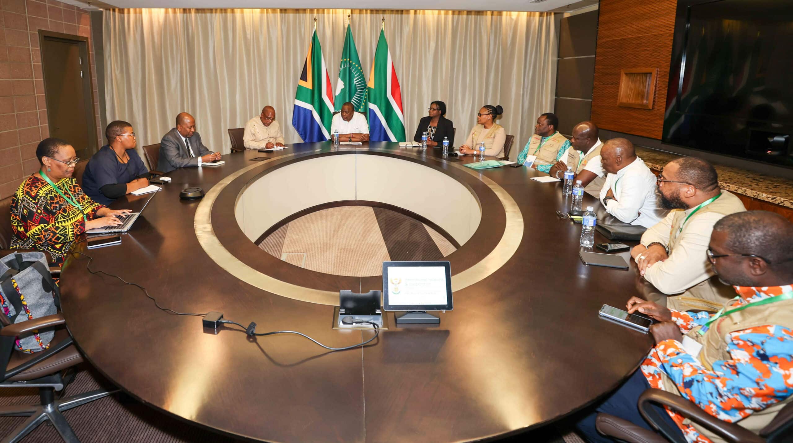 Uhuru Meets Police, Church Leaders Hours To South Africa Elections Uhuru
