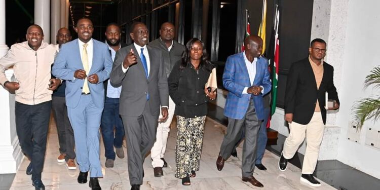 The President William Ruto, Dp Rigathi Gachagua, Embu Governir Cecily Mbarire, National Assembly Majority Leader Kimani Ichung'Wah, Uda Secretary General Cleophas Malala And Former Mombasa Senator Hassan Omar. Photo/Uda.