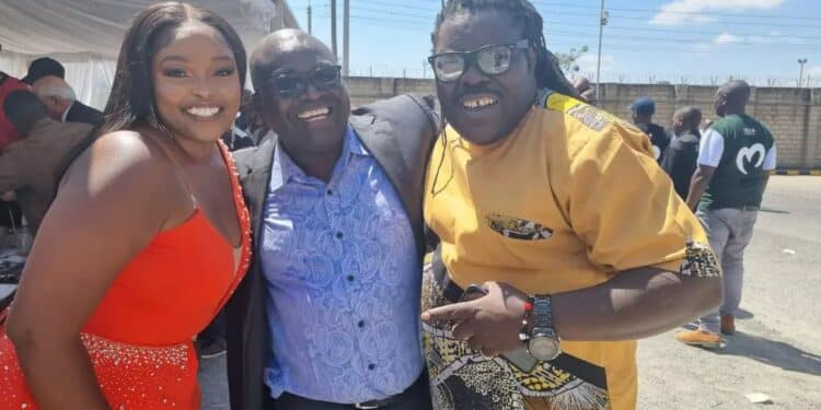 Veteran Actor Makokha Loses Wife, Kenyans Share Emotional Messages Vioja Mahakamani Actor Matayo Keya Known Aka Alphonce Makacha Makokha (With Dreadlocks) With Colleagues. Photo/Makokha.