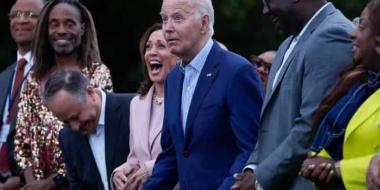 White House Responds To Viral Clips Showing Biden &Quot;Frozen&Quot;