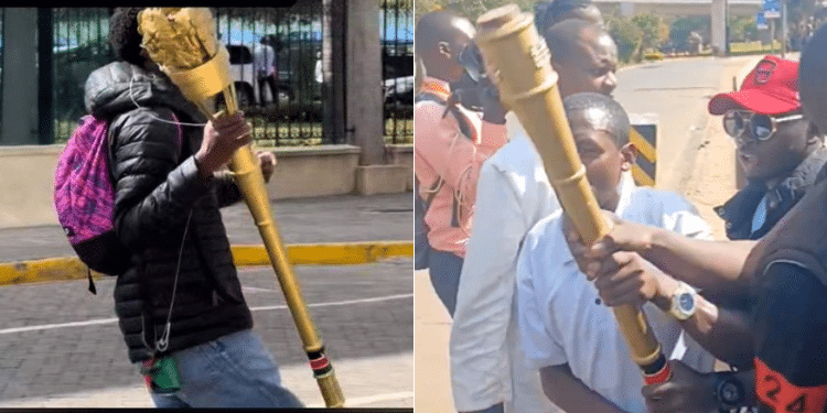 Details Of Parliament Mace That Anti-Finance Bill Protestors Stole Protestors Carrying A Mace On June 25. Photo/ Courtesy