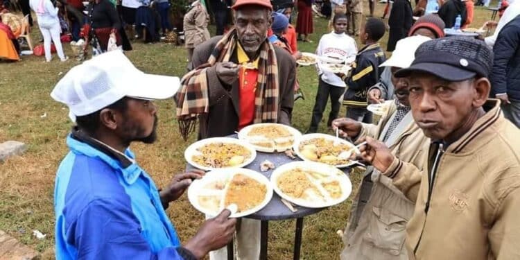 Use Of 'Tugeges' Will Burn This Country - Kenyans Warned A Past Photo Of Residents In Mount Kenya Enjoying 'Mchele Nyama' At The Sagana State Lodge.