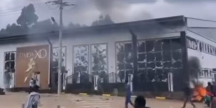 Truth Behind Goons Setting Sudi'S Club Timber Xo In Eldoret On Fire Timber Xo