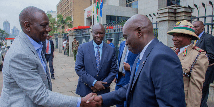 President William Ruto, Deputy President Rigathi Gachagaua And Kra Board Chair Anthony Mwaura Outside Kra Offices In Nairobi On May 26, 2023. Photo/Pcs