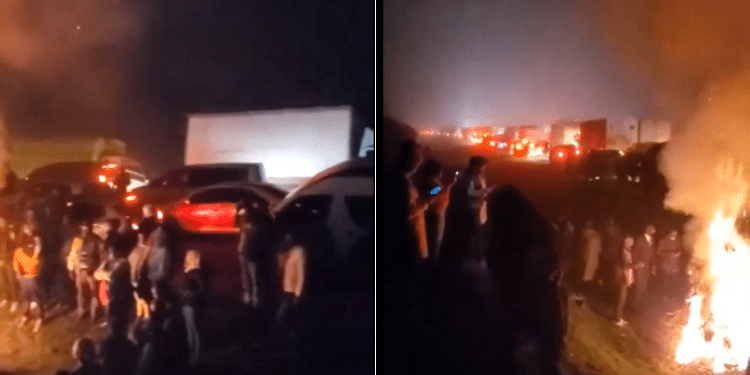  Travellers Lit Bonfires To Keep Warm. Photo/ Screen Grab