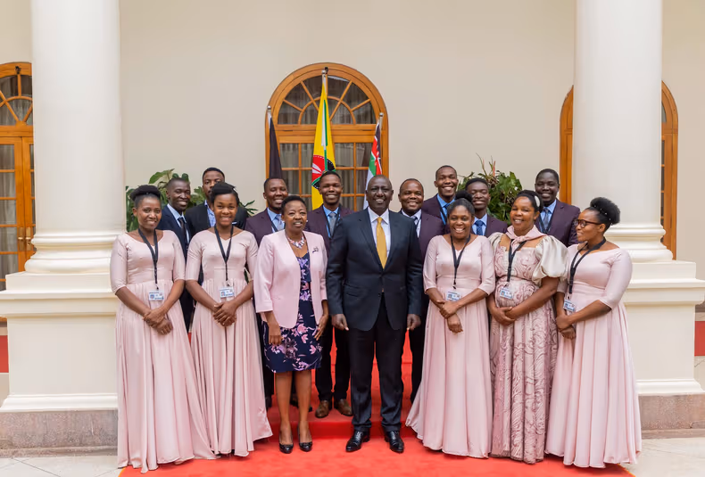 Zabron Singers Family When They Met President William Ruto At State House Phot/ Pcs